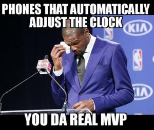 Phones that automatically adjust the clock

You da real mvp