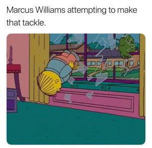 Marcus Williams attempting to make that tackle.